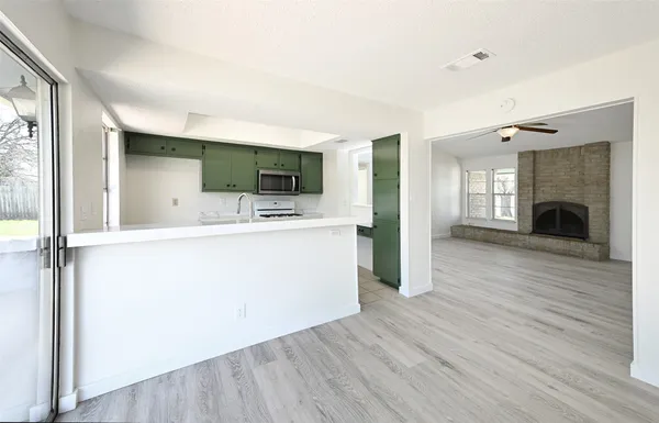 $299,999 | 404 Northwood Drive, Georgetown, TX 78628
