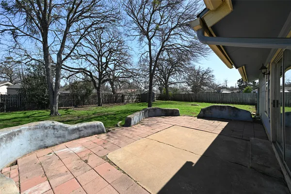$299,999 | 404 Northwood Drive, Georgetown, TX 78628