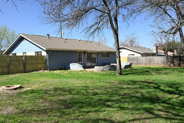 $299,999 | 404 Northwood Drive, Georgetown, TX 78628