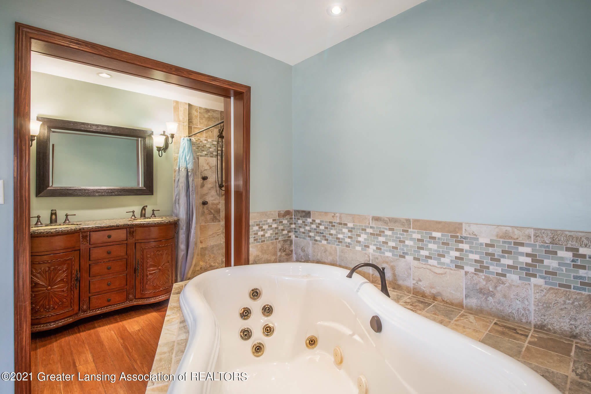 15645 South Lowell Road Lansing, MI 48906 - Photo 18 of 49 IMG_4812