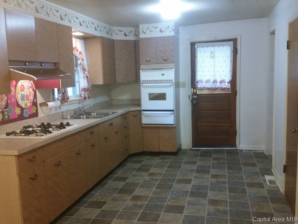 627 West Edwards Street Springfield, IL 62704 - Photo 7 of 12