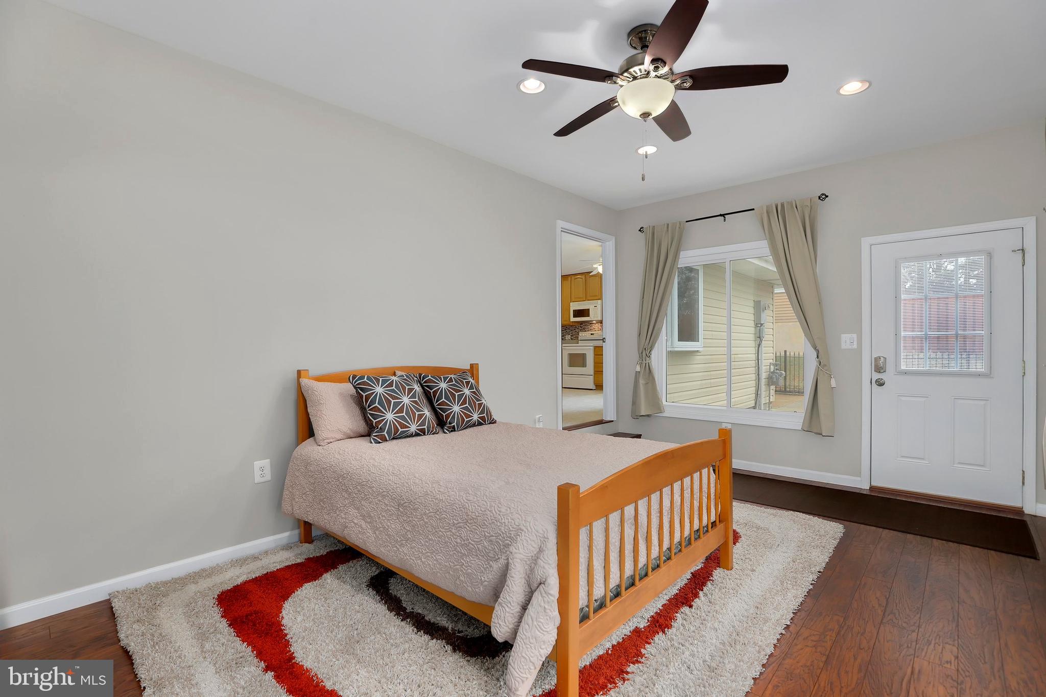 906 North York Road Sterling, VA 20164 - Photo 14 of 33 Gallery Image 14