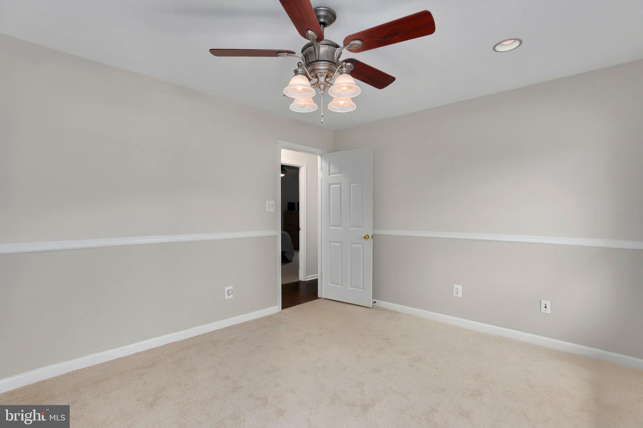 906 North York Road Sterling, VA 20164 - Photo 19 of 33 Gallery Image 19