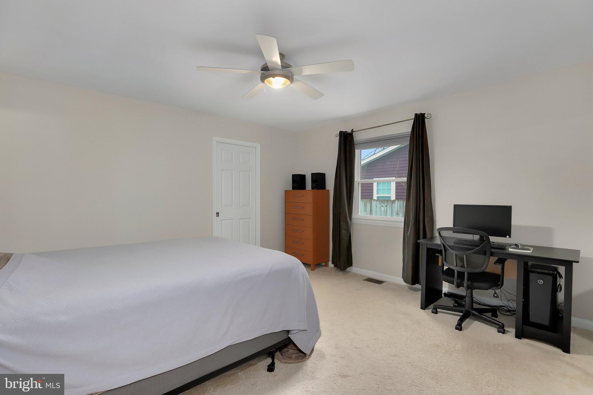906 North York Road Sterling, VA 20164 - Photo 21 of 33 Gallery Image 21