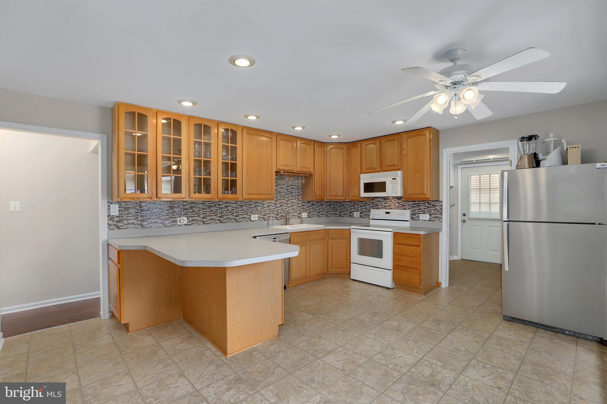 906 North York Road Sterling, VA 20164 - Photo 10 of 33 Gallery Image 10