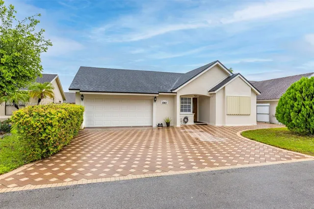 $609,000 | 13411 Southwest 116th Place, Miami, FL 33176