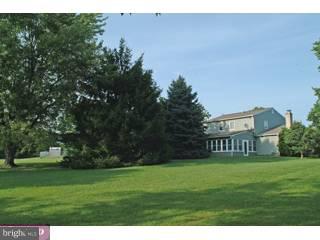 781 Stephen Road Warminster, PA 18974 - Photo 3 of 6 Gallery Image 3