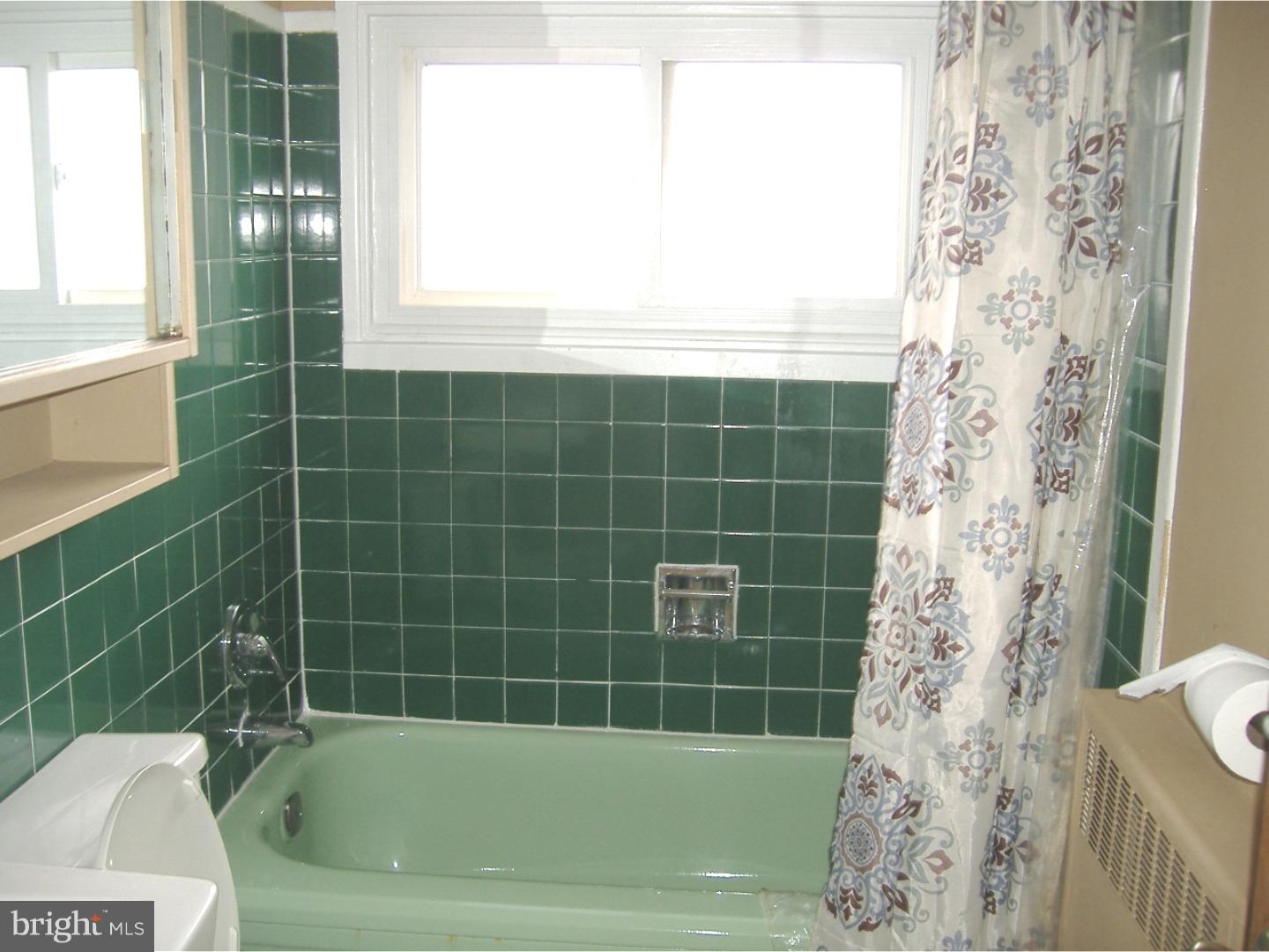 61 Canoebirch Road Levittown, PA 19057 - Photo 18 of 23 Bathroom