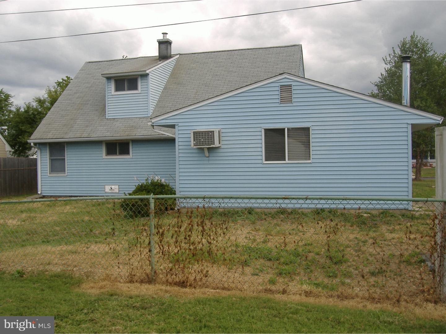61 Canoebirch Road Levittown, PA 19057 - Photo 23 of 23 Exterior Back