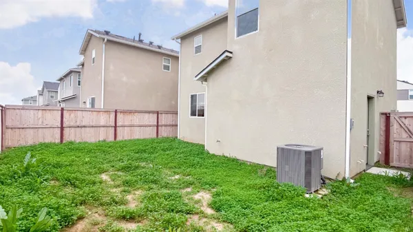 $370,000 | 4163 Vincent Road, Madera, CA 93636