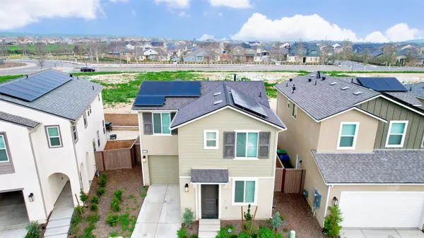 $370,000 | 4163 Vincent Road, Madera, CA 93636