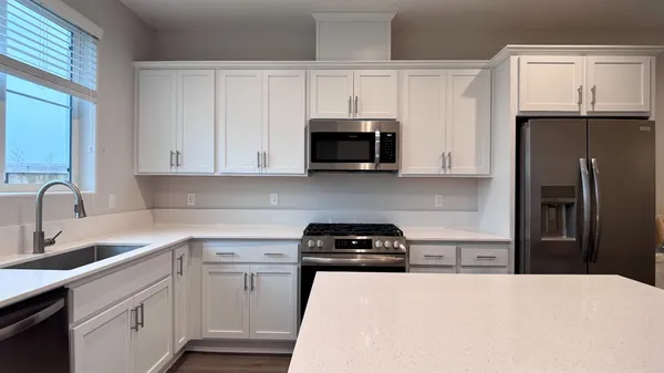 $370,000 | 4163 Vincent Road, Madera, CA 93636
