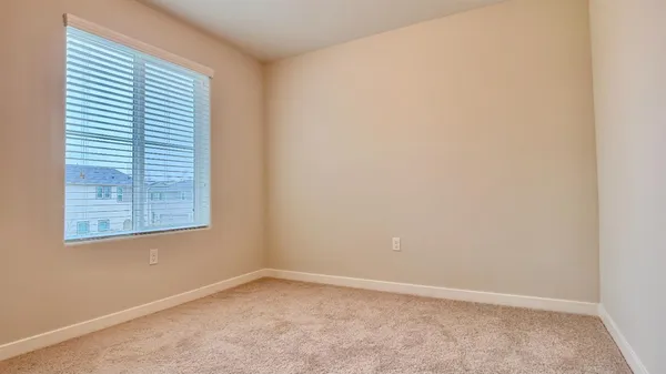 $370,000 | 4163 Vincent Road, Madera, CA 93636