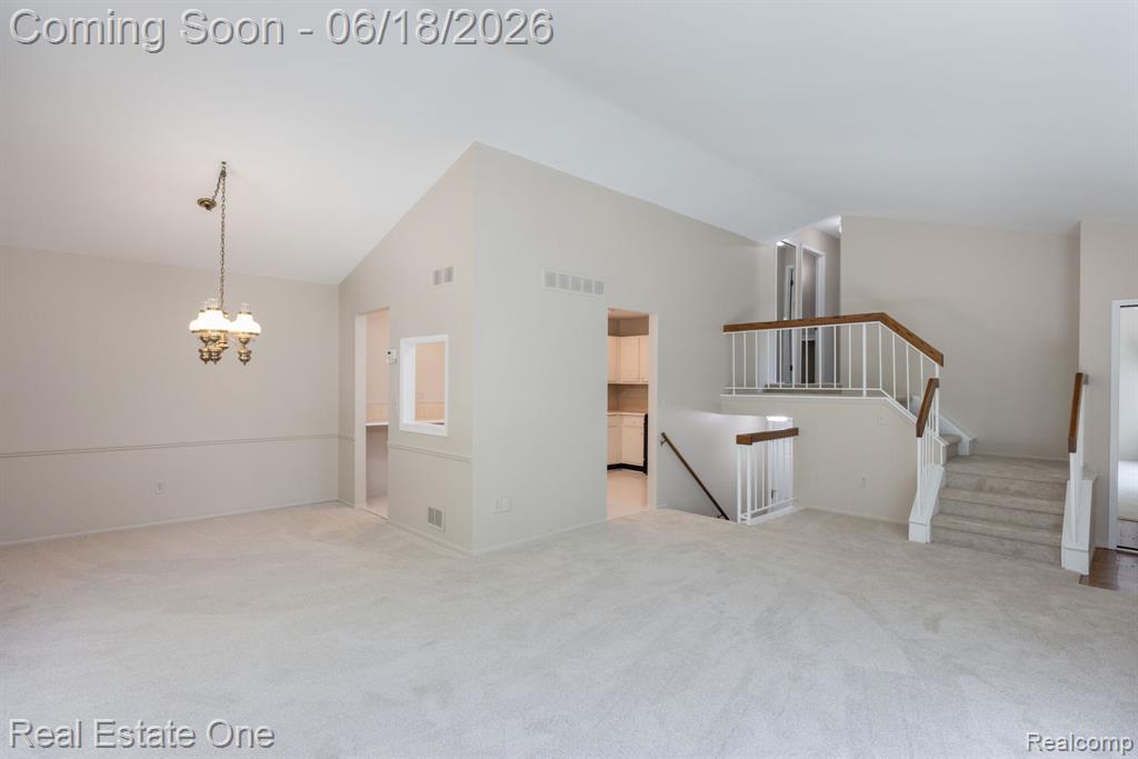 1534 Hidden Valley Lane Rochester Hills, MI 48306 - Photo 7 of 27
