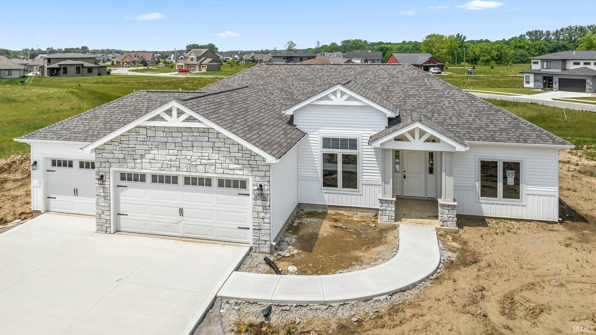 17681 Seahawk Lane Huntertown, IN 46748 - Photo 2 of 34