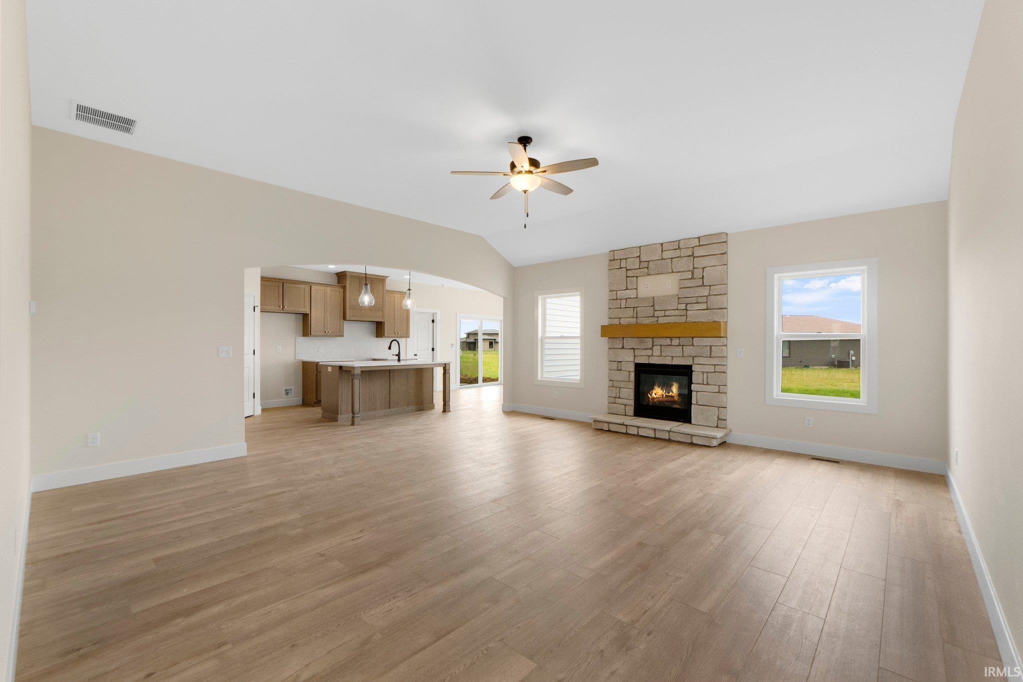 17681 Seahawk Lane Huntertown, IN 46748 - Photo 5 of 34