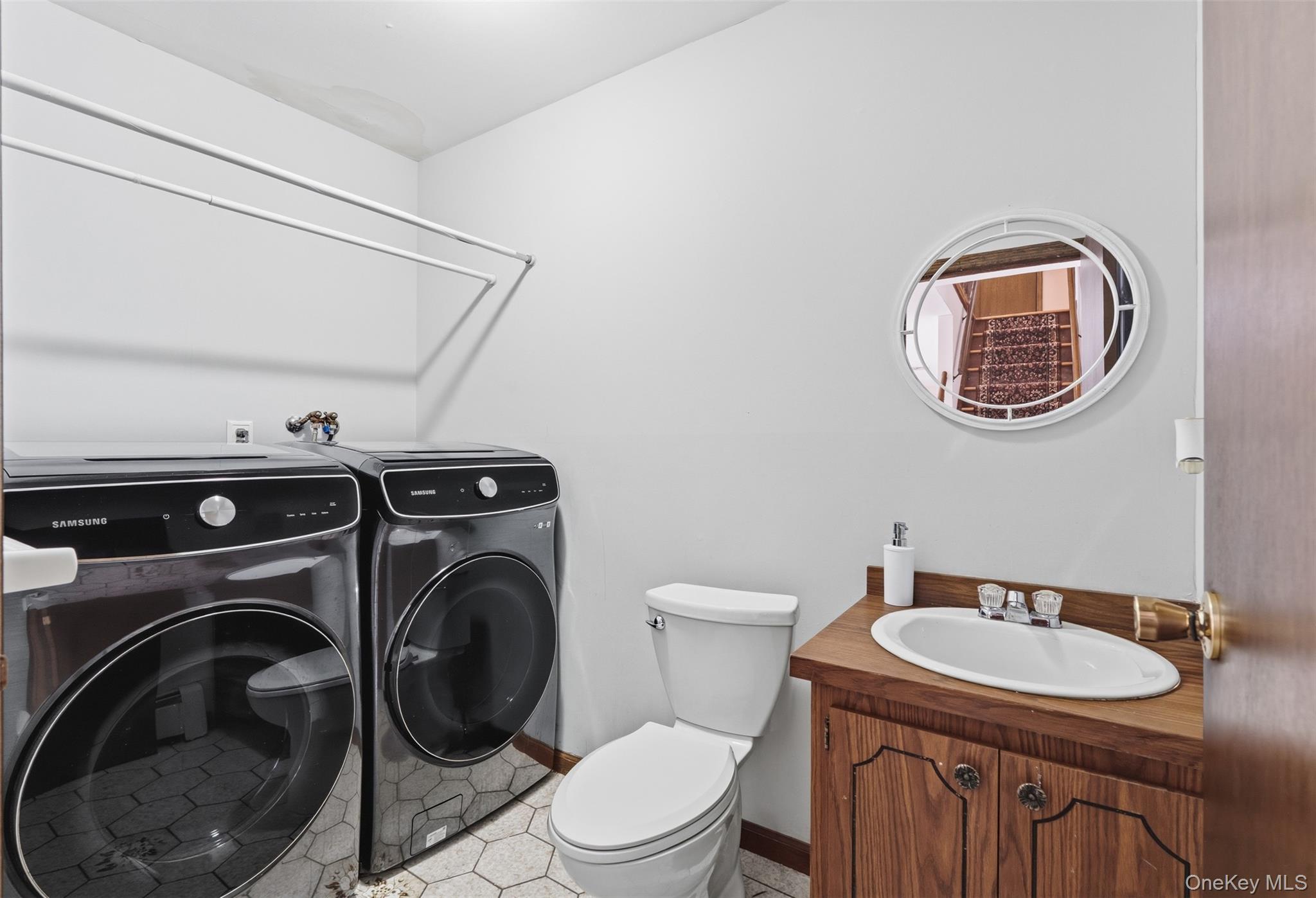 113 Buckberg Road Stony Point, NY 10986 - Photo 13 of 30 Half Bath with washer/dryer