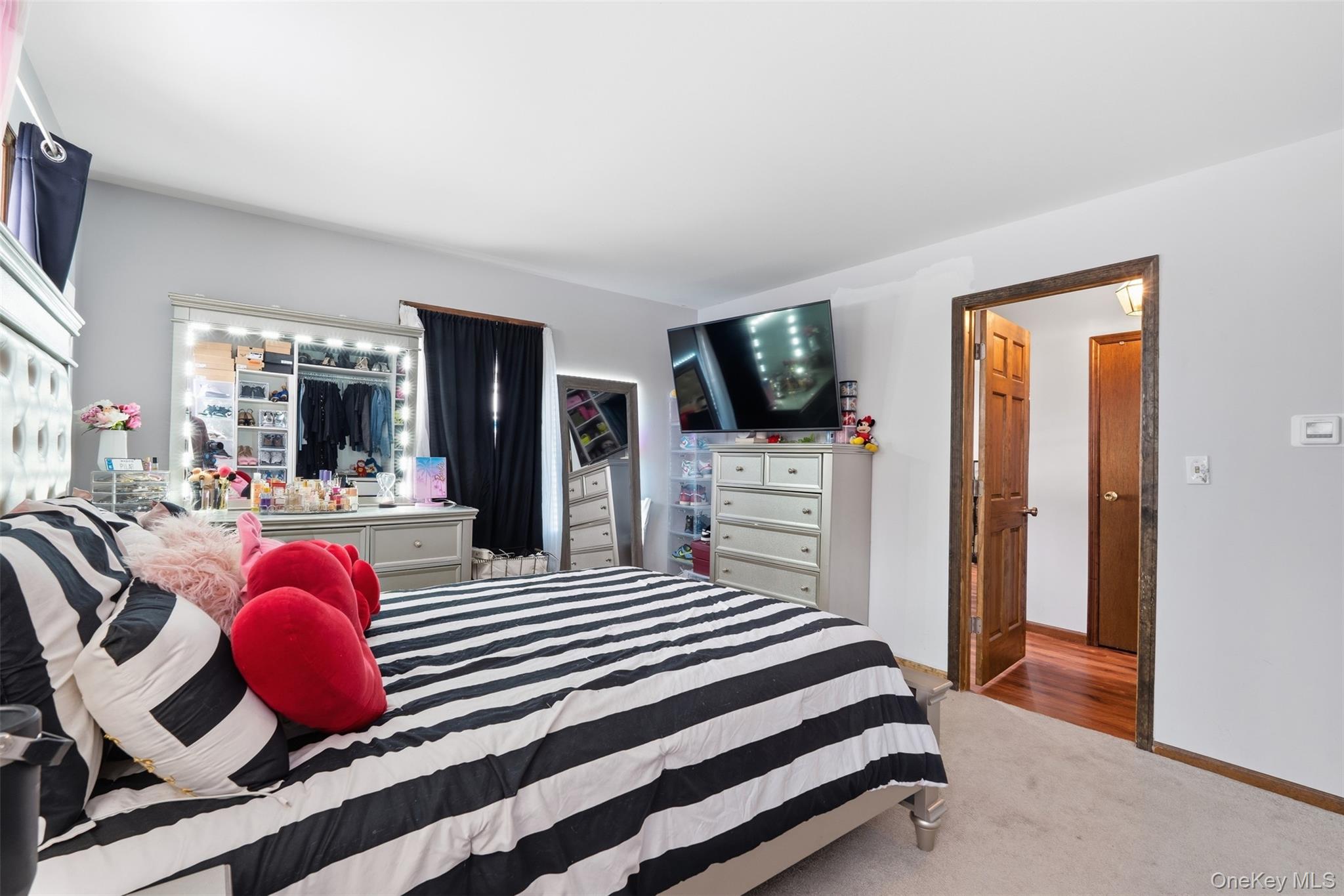 113 Buckberg Road Stony Point, NY 10986 - Photo 23 of 30 Bedroom 5 with separate side entrance.