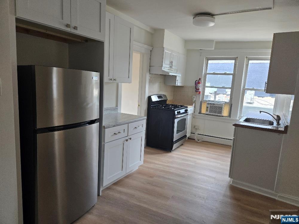 502 Broad Avenue Ridgefield, NJ 07657 - Photo 2 of 9
