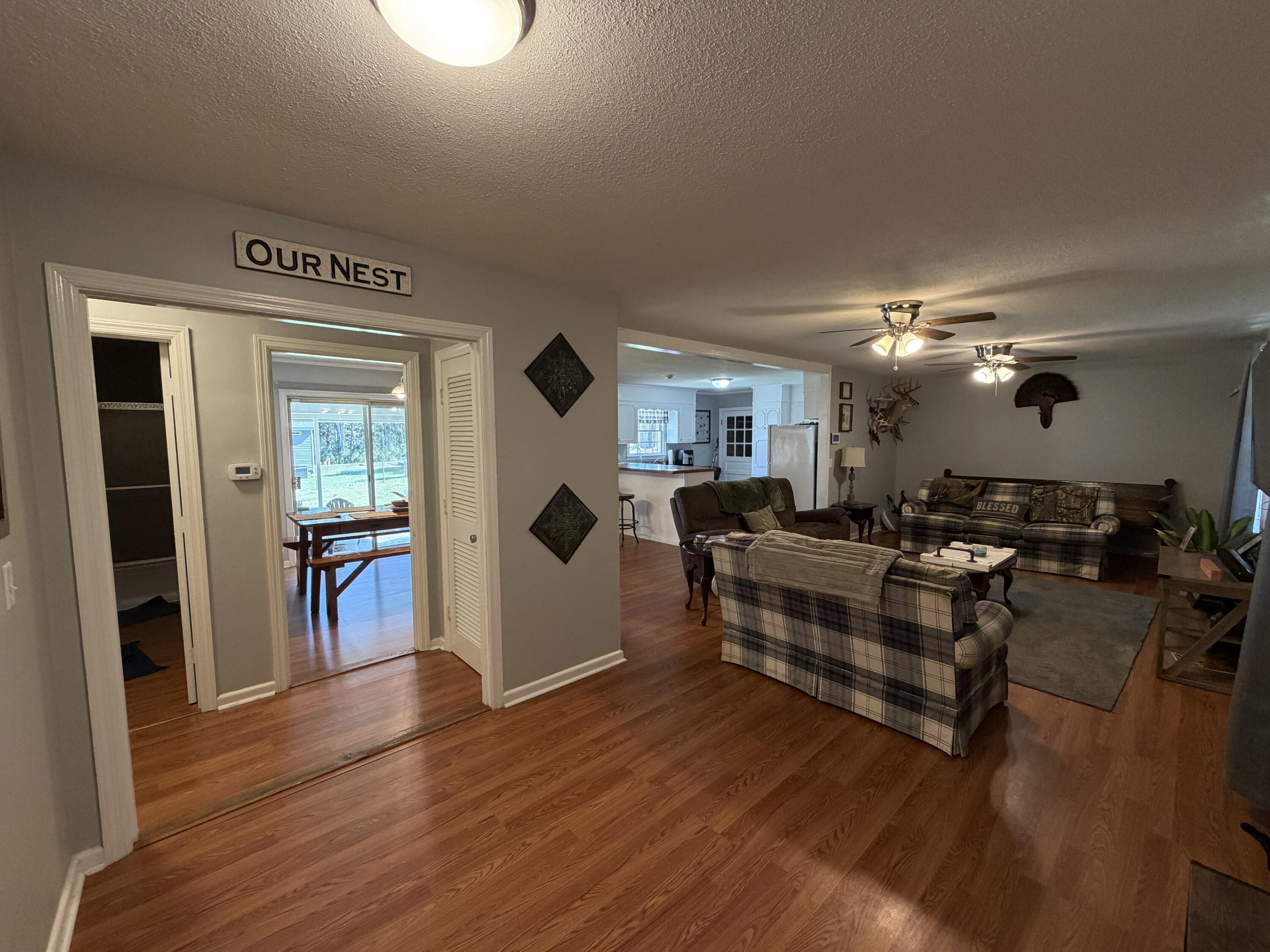 206 Sangaree Road Walterboro, SC 29488 - Photo 24 of 50 Foyer / Living Room