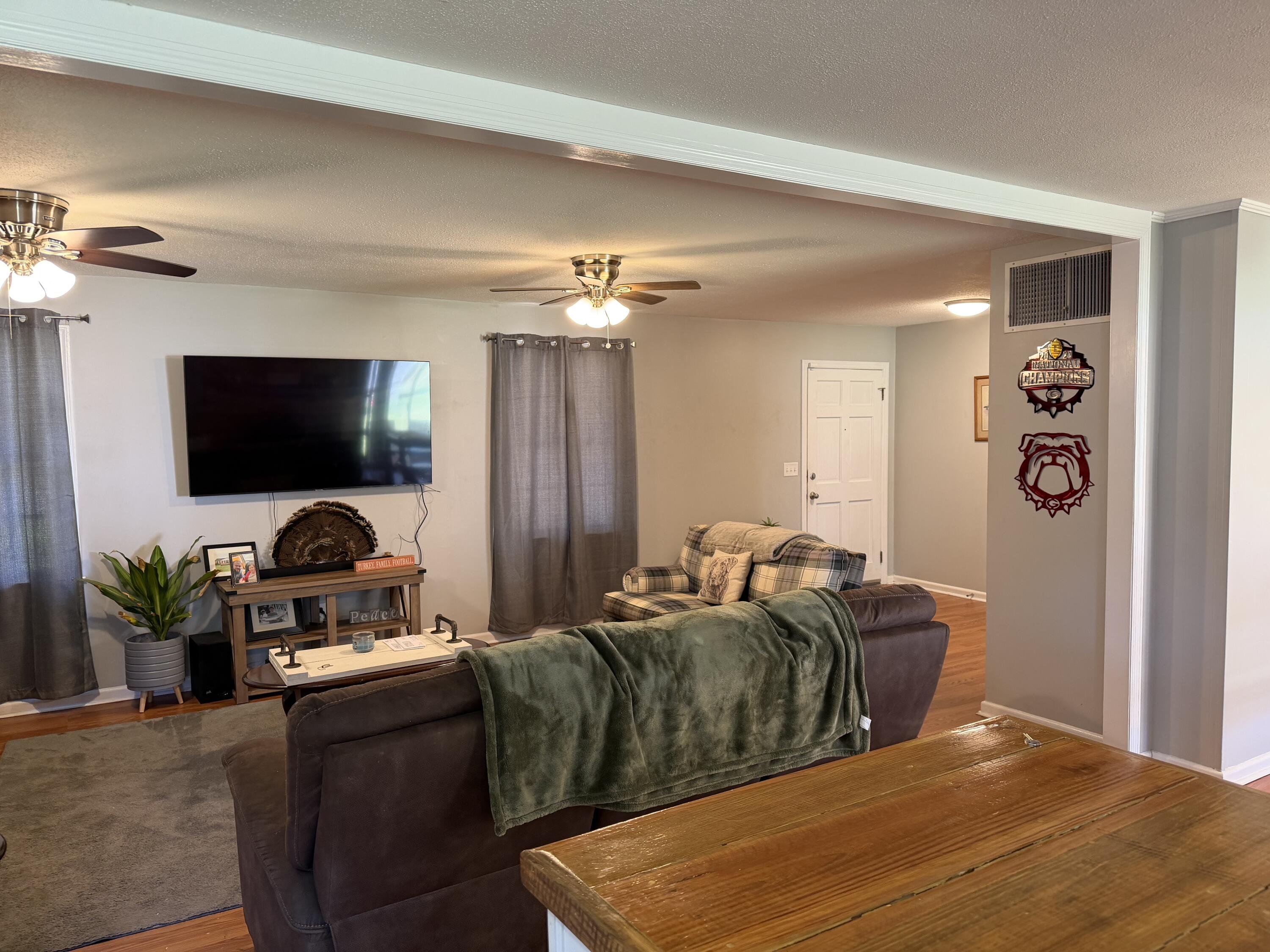 206 Sangaree Road Walterboro, SC 29488 - Photo 28 of 50 Living Room