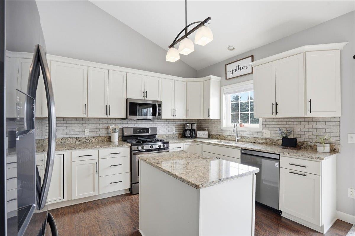 124 Cedar Street Brooklyn, WI 53521 - Photo 15 of 62