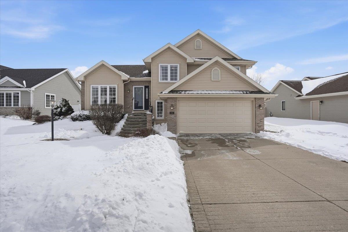 124 Cedar Street Brooklyn, WI 53521 - Photo 3 of 62