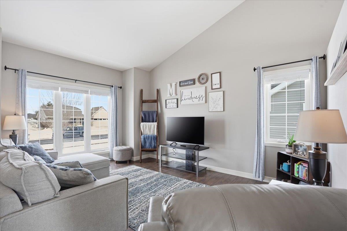 124 Cedar Street Brooklyn, WI 53521 - Photo 10 of 62