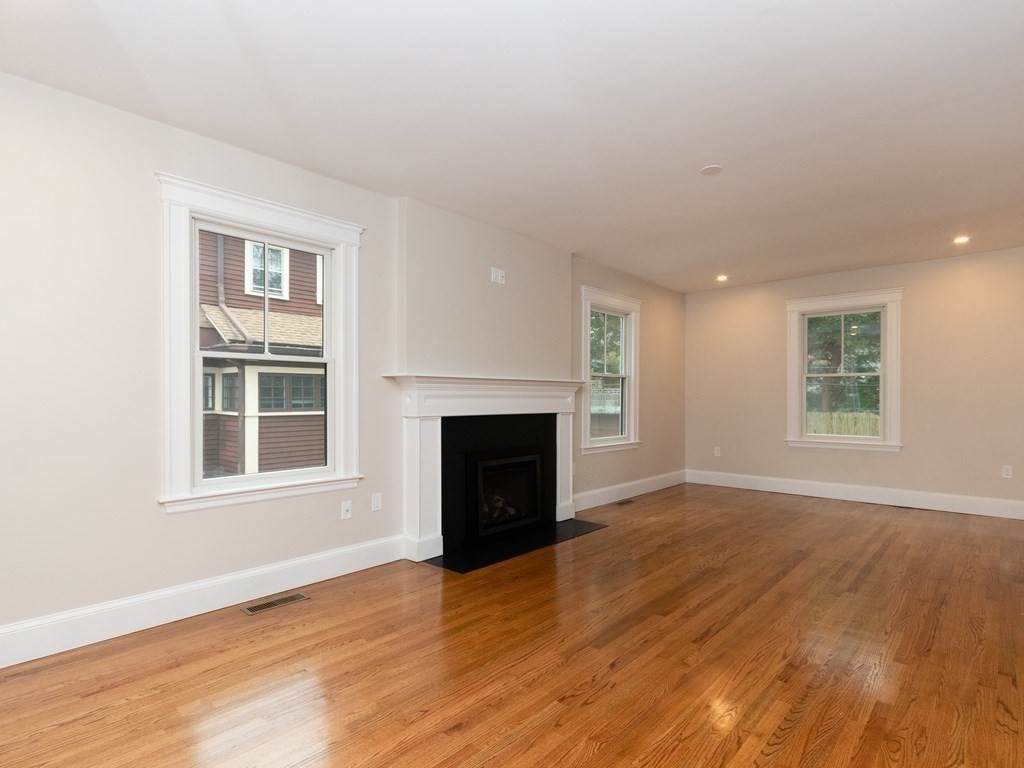36 Orchard Road Brookline, MA 02445 - Photo 8 of 42 Gallery Image 8
