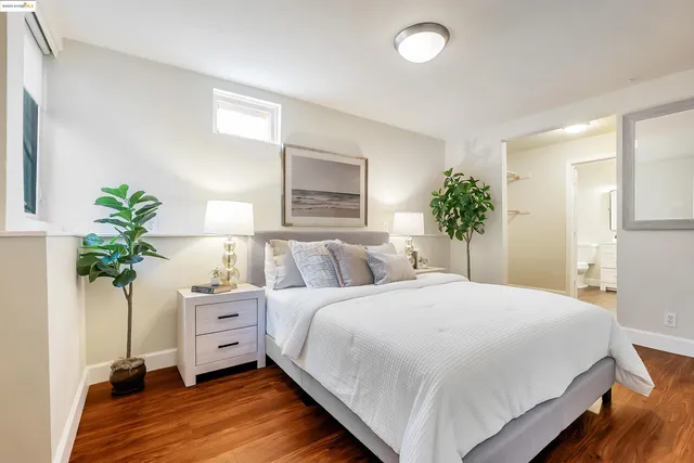 $879,000 | 964 61st Street, Oakland, CA 94608