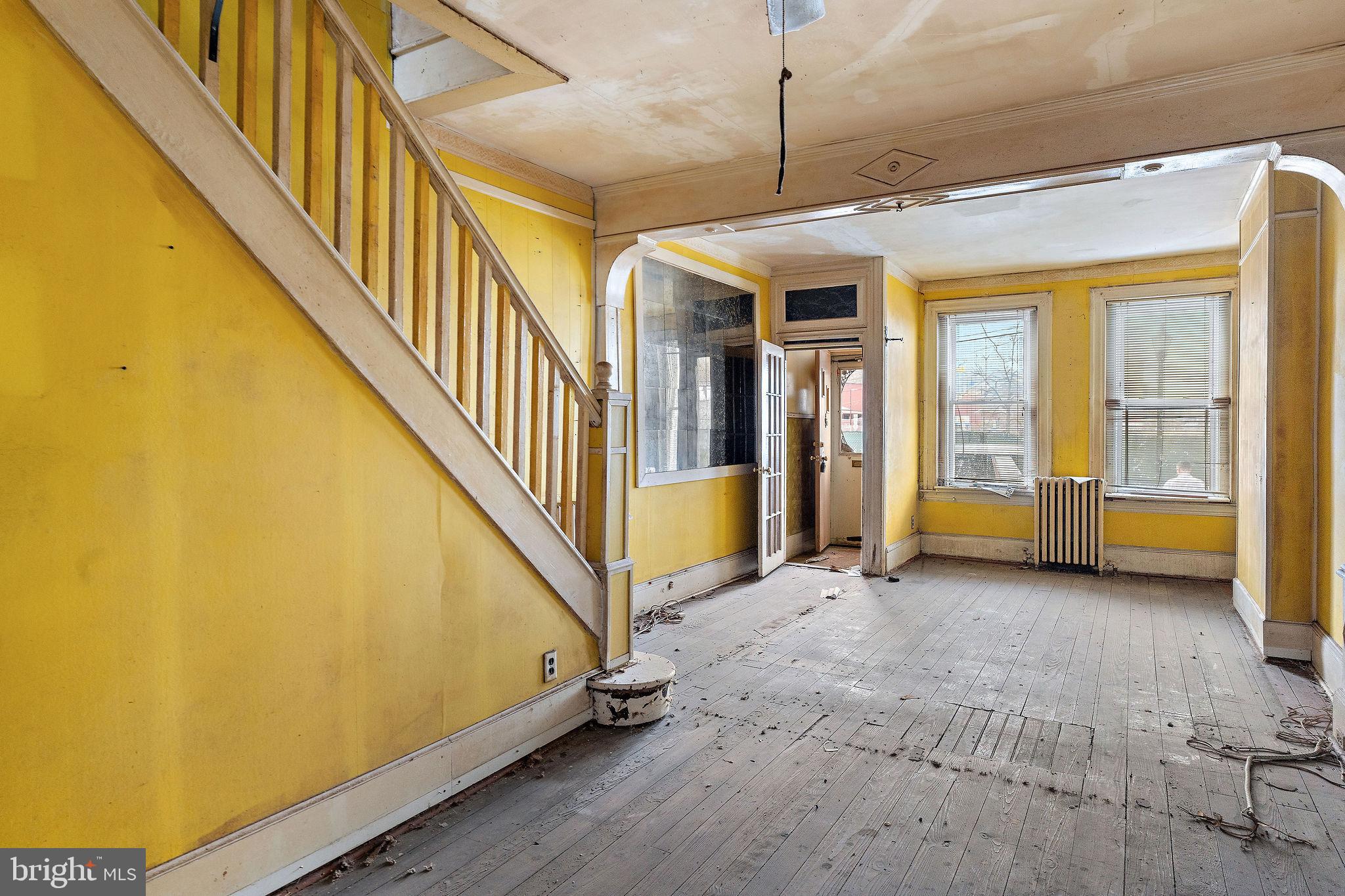 610 Point Street Camden, NJ 08102 - Photo 7 of 23 a view of an entryway