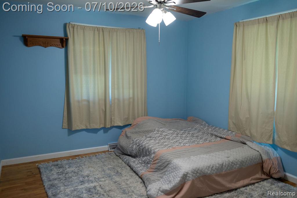 5052 Beecher Road Flint, MI 48532 - Photo 14 of 28 Bedroom