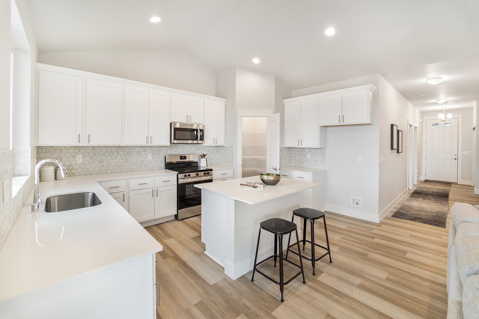 5785 South Sherri Lee Road Spokane, WA 99224 - Photo 13 of 25