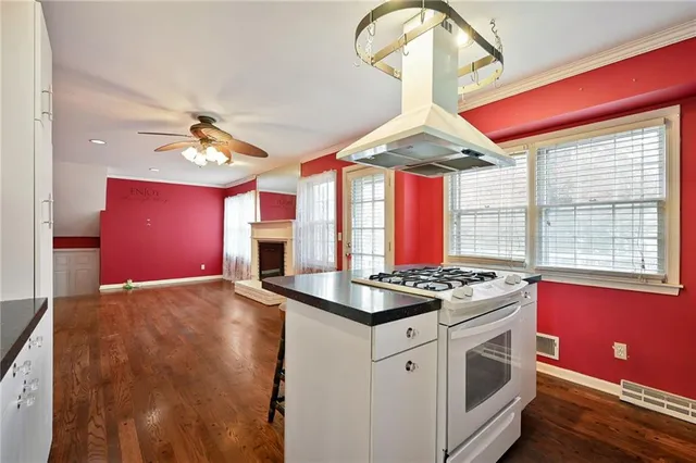 $359,000 | 10128 Nall Avenue, Overland Park, KS 66207