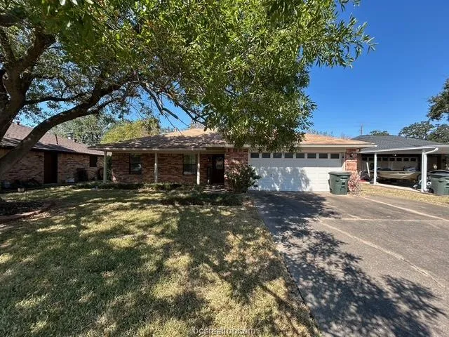 $1,900 | 3917 Seminole Court, Bryan, TX 77802