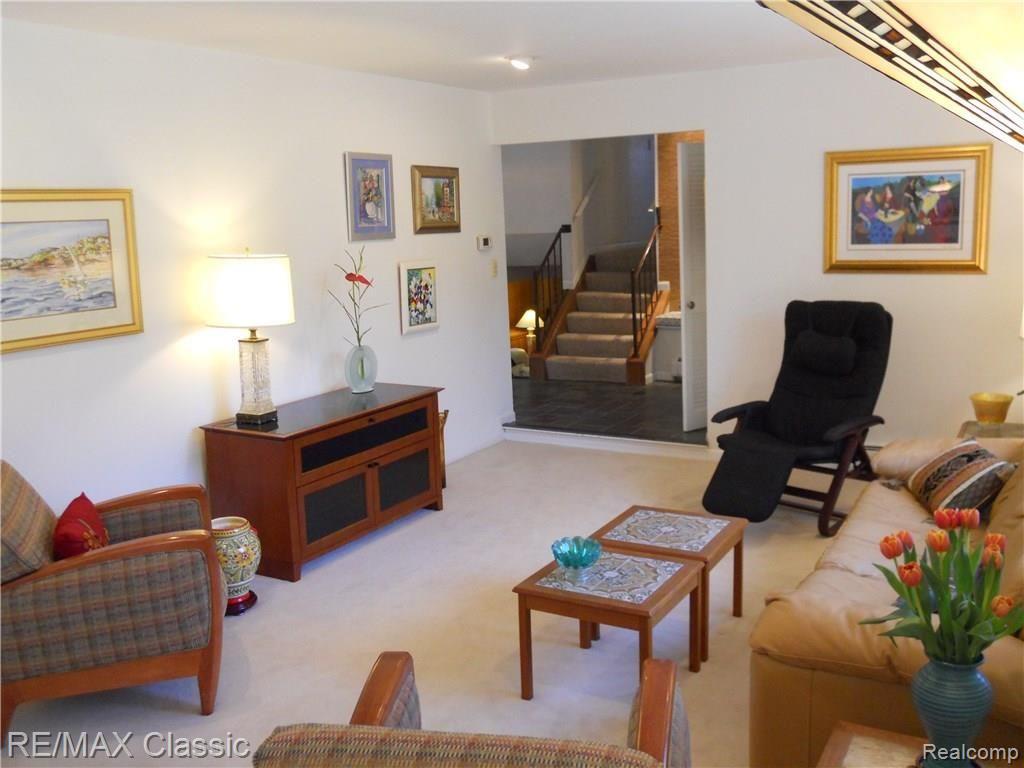 746 Lynndale Drive Rochester, MI 48309 - Photo 11 of 24 DSCN2344.JPG