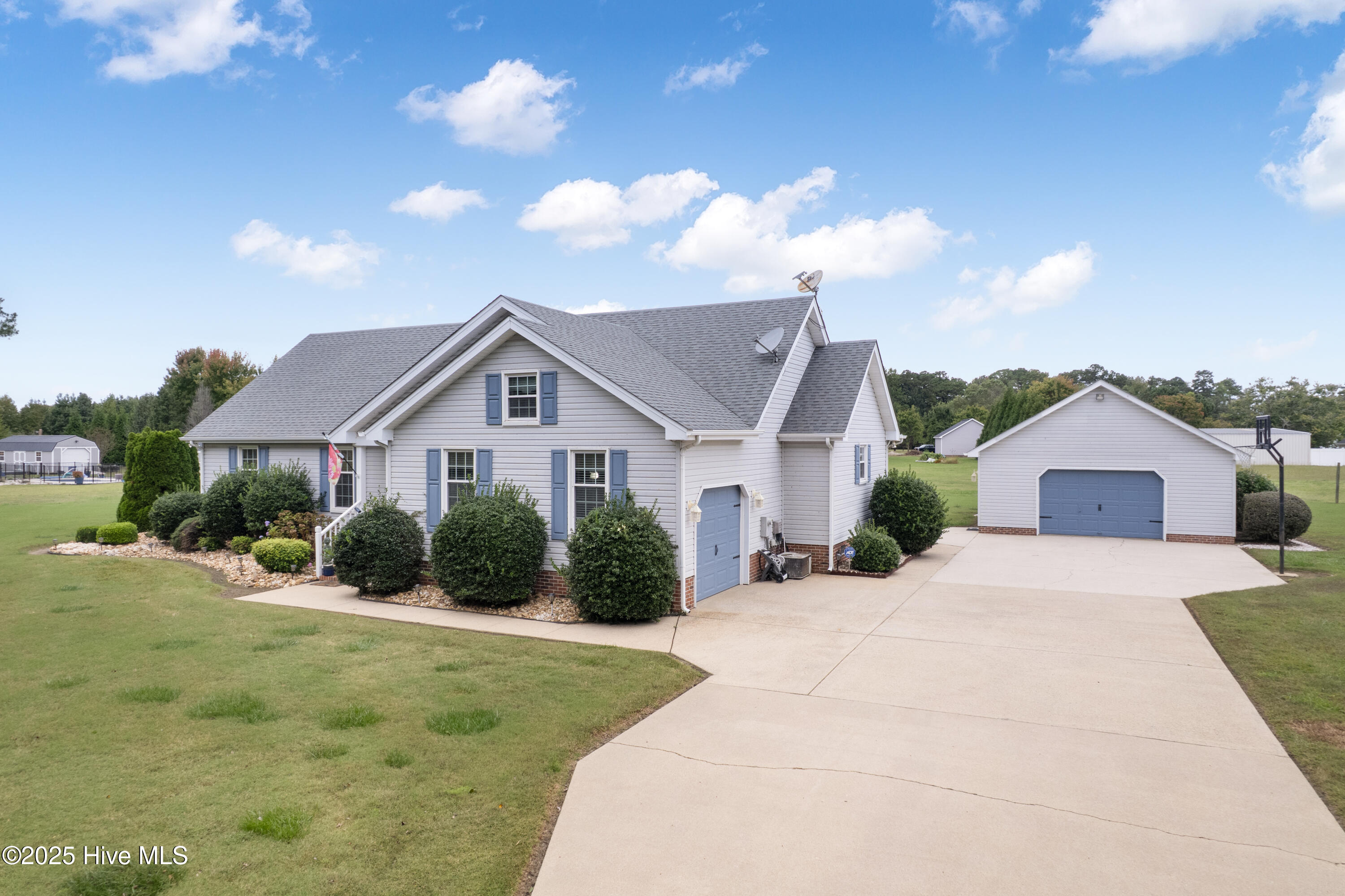 122 Dozier Road Moyock, NC 27958 - Photo 2 of 30 DJI_0071