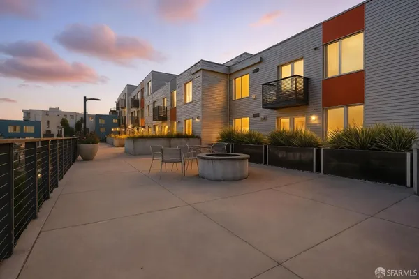 $739,000 | 50 Jerrold Avenue, Unit 215, San Francisco, CA 94124