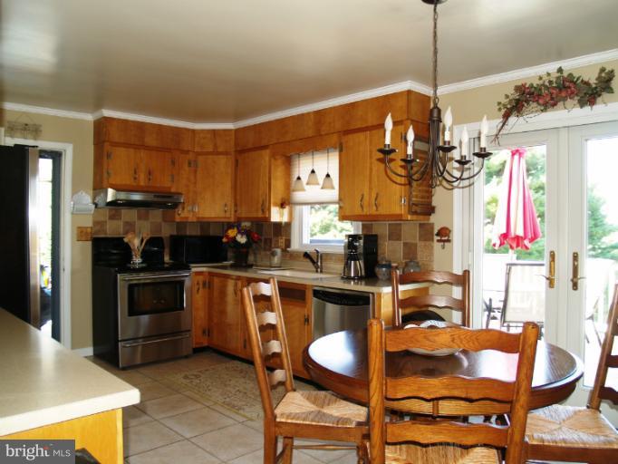 504 Buffalo Road Mount Airy, MD 21771 - Photo 12 of 27 Kitchen