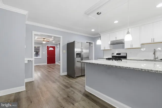 $2,000 | 811 Mildred Avenue, Dundalk, MD 21222