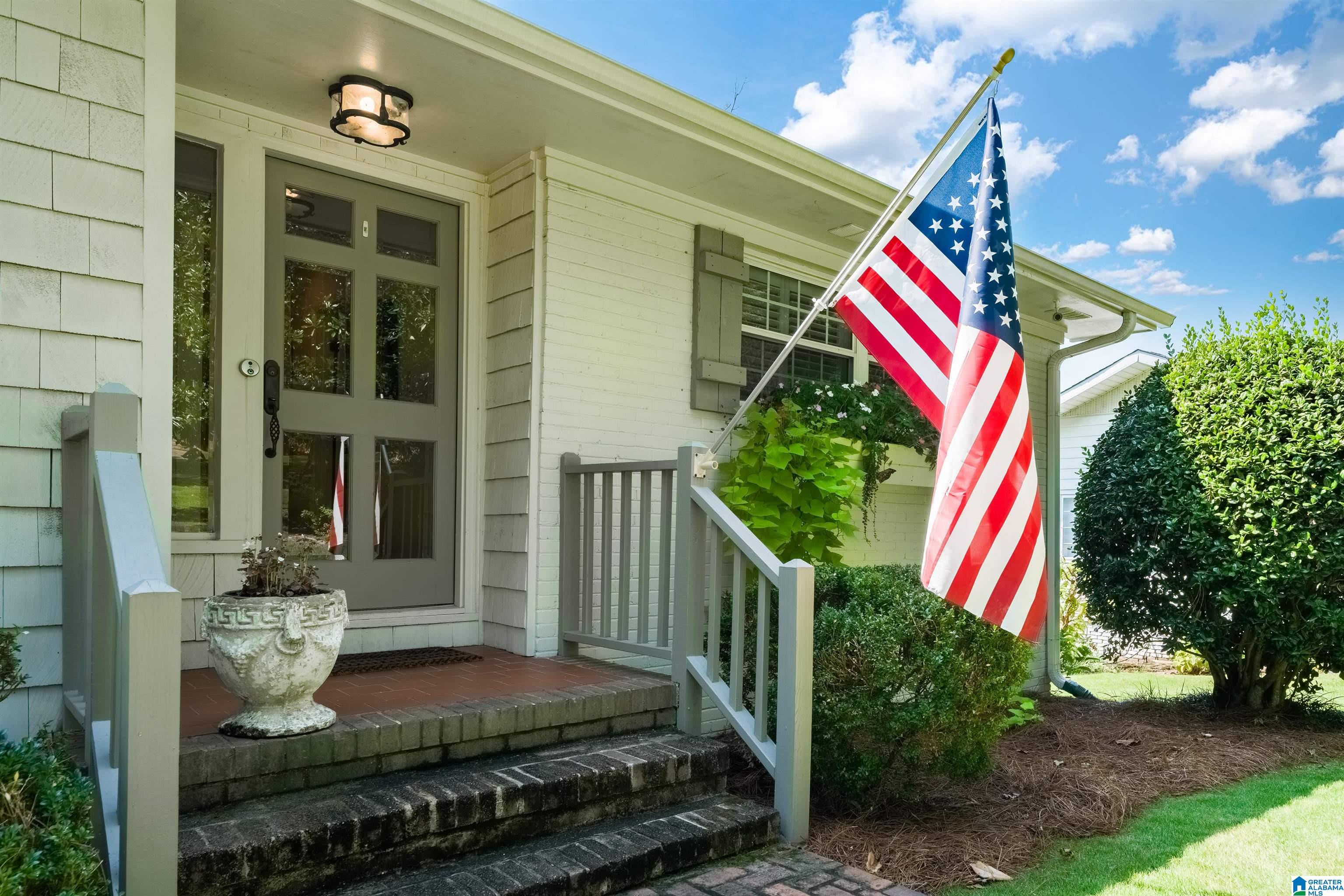 1905 Southwood Road Birmingham, AL 35216 - Photo 4 of 45