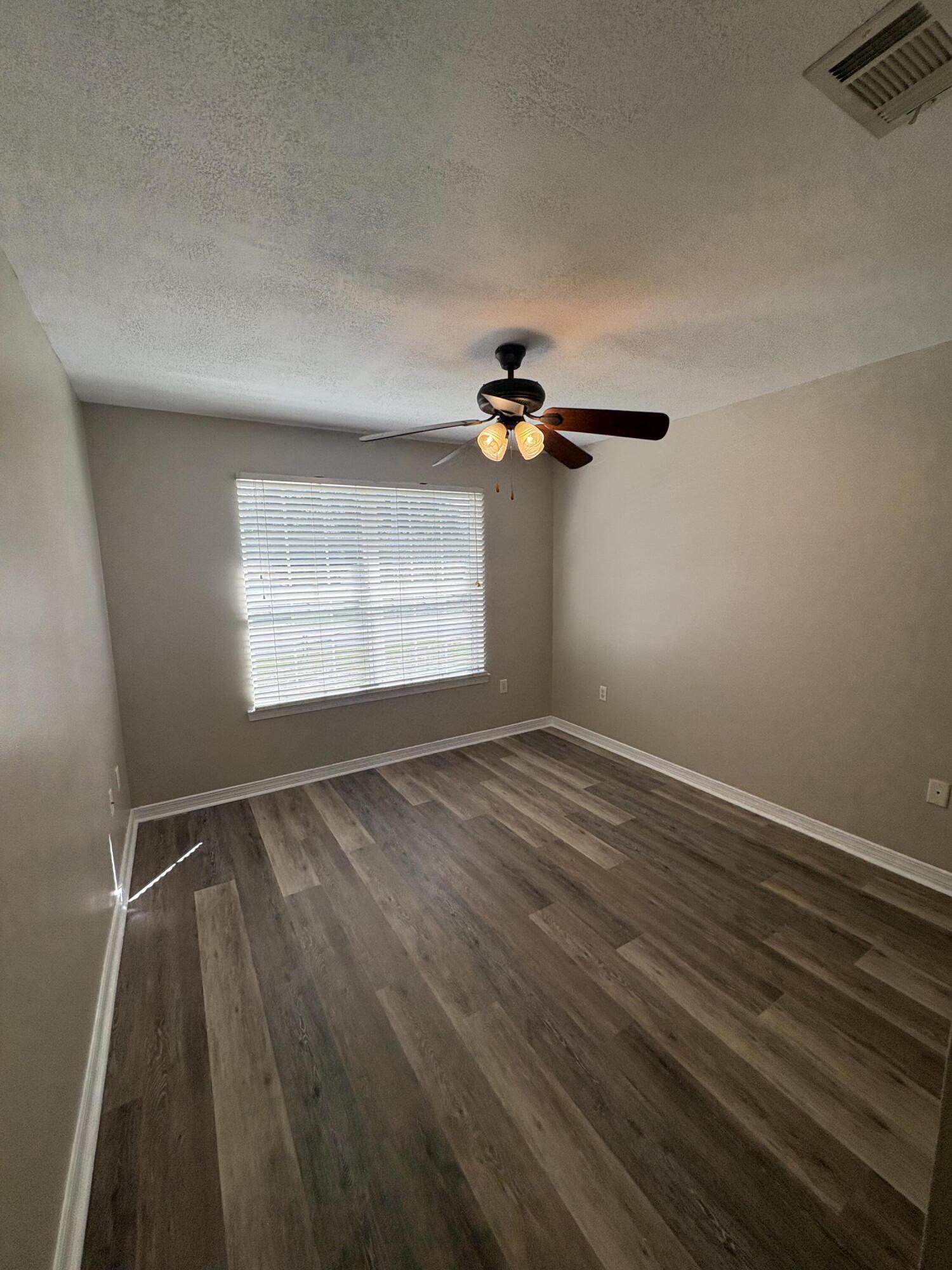 2877 Aplin Road Crestview, FL 32539 - Photo 6 of 13 Bedroom