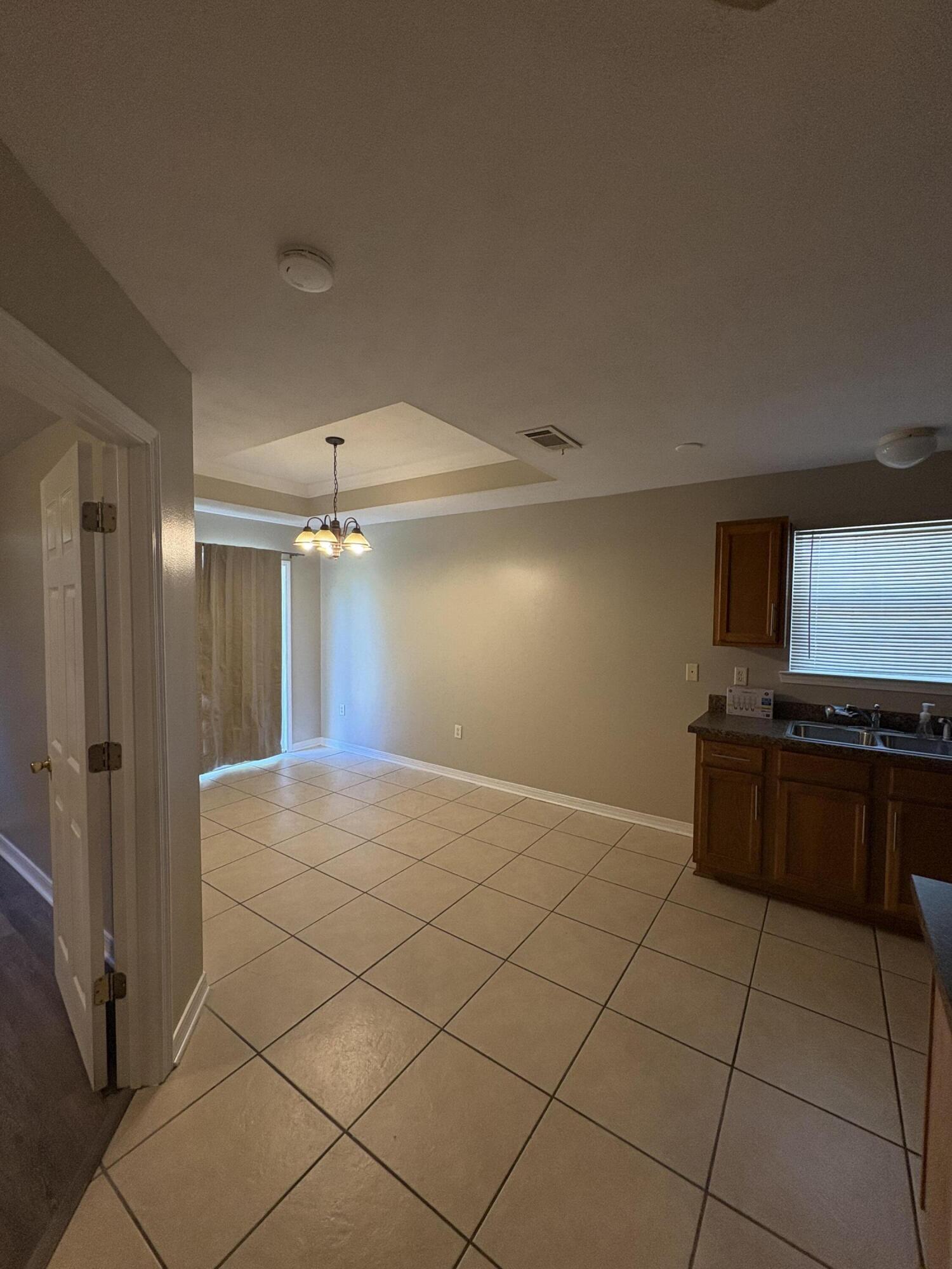 2877 Aplin Road Crestview, FL 32539 - Photo 10 of 13 Kitchen