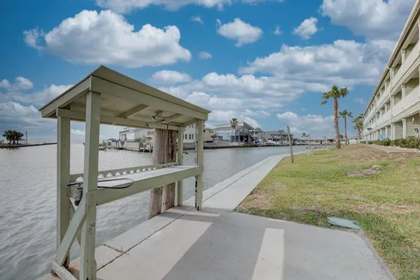 $195,000 | 2290 North Fulton Beach Road, Unit 315, Rockport, TX 78382