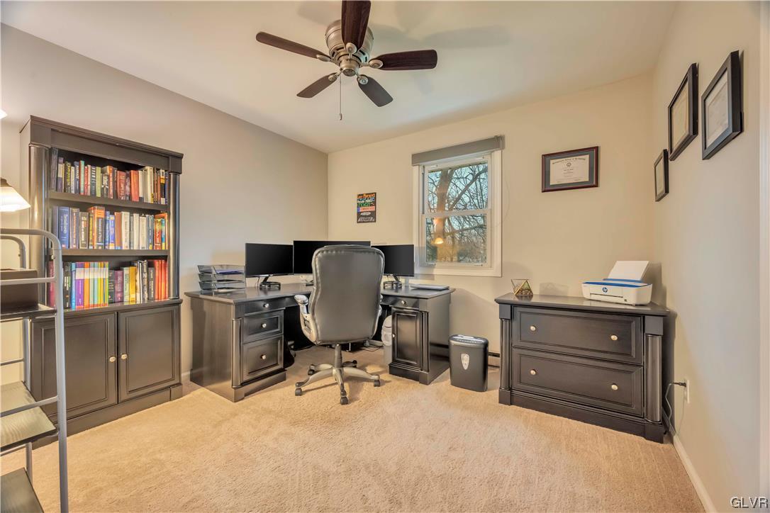 2559 Mountain Road Slatington, PA 18080 - Photo 24 of 32 a workspace with a bookshelf
