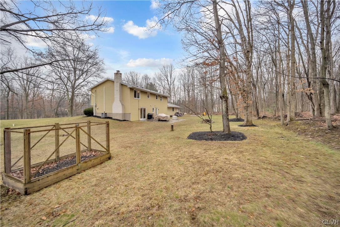 2559 Mountain Road Slatington, PA 18080 - Photo 31 of 32 a view of wooden fence and trees