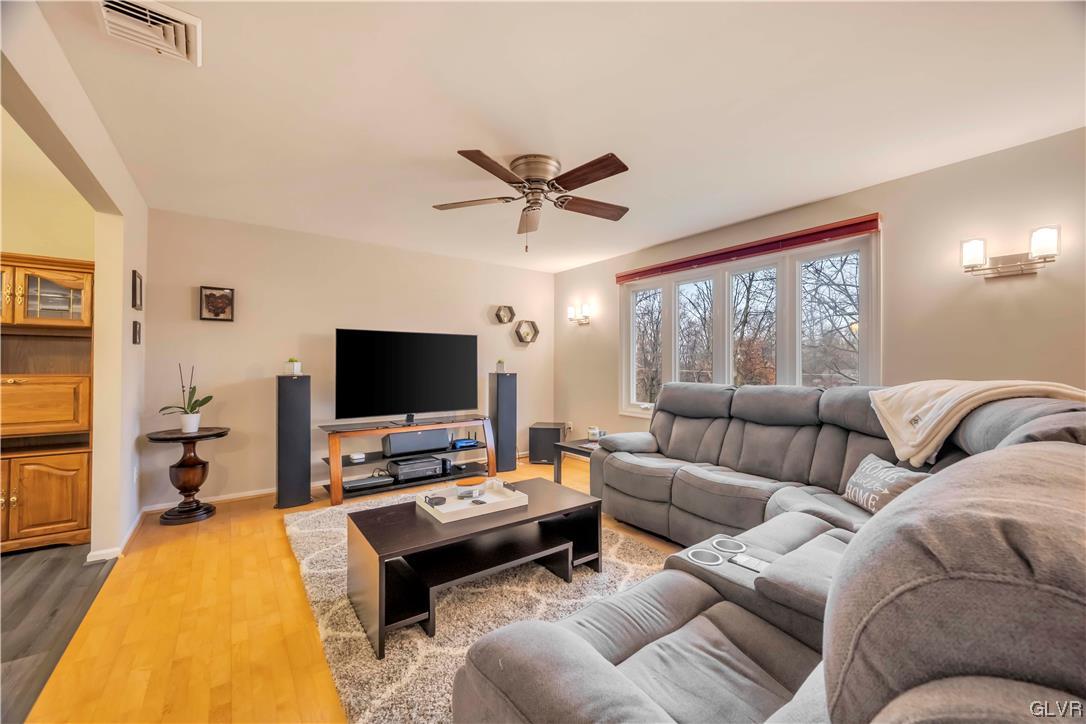 2559 Mountain Road Slatington, PA 18080 - Photo 10 of 32 a living room with furniture and a flat screen tv