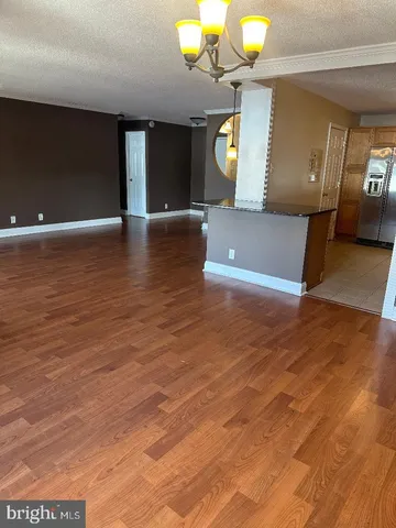 $2,000 | 205 Yoakum Parkway, Unit 204, Alexandria, VA 22304