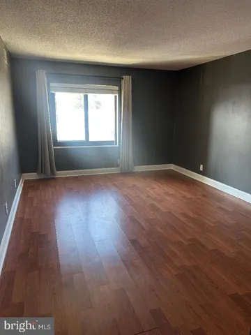 $2,000 | 205 Yoakum Parkway, Unit 204, Alexandria, VA 22304