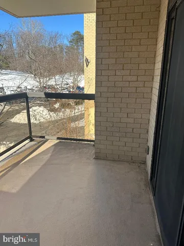 $2,000 | 205 Yoakum Parkway, Unit 204, Alexandria, VA 22304